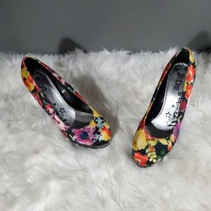 BRASH heels size 9 floral